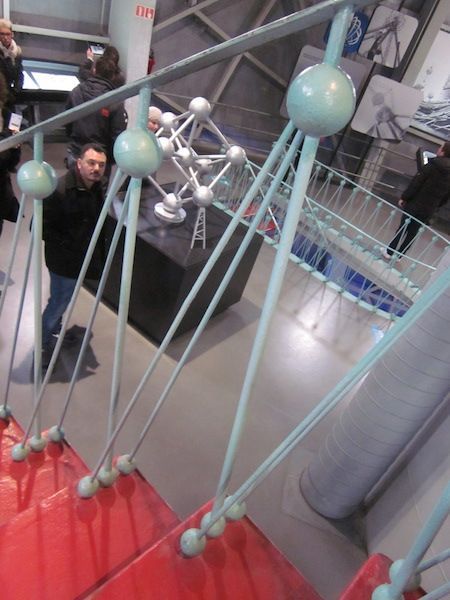 Atomium13