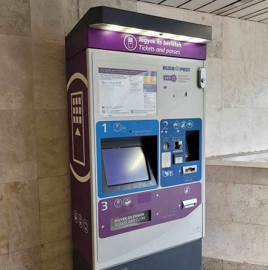 Máquina expendedora de billetes de transporte público