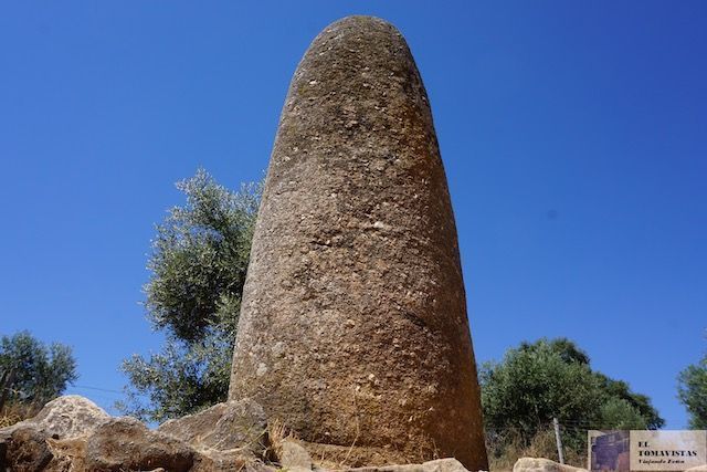 1AA.MEGALITOS.MENHIR 24