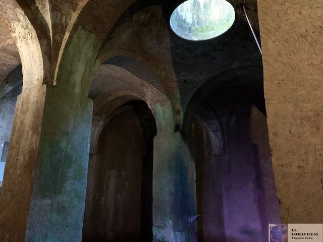 Aljibe medieval en la cripta de la iglesia de San Francisco Javier