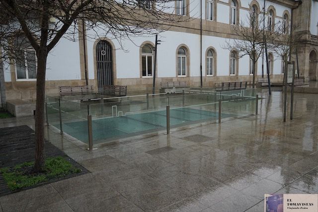 Ventana arqueológica de restos del acueducto de Lugo