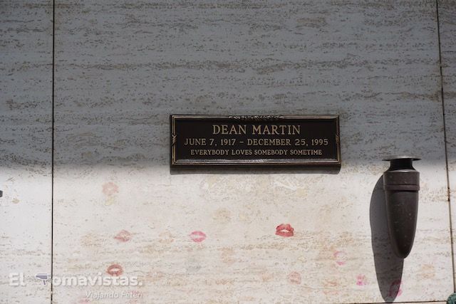 Tumba del actor Dean Martin 