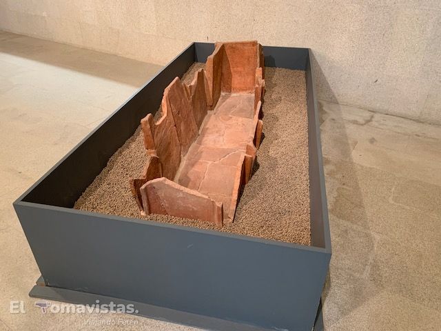Tumba romana en el Museo arqueológico San Roque, en Lugo