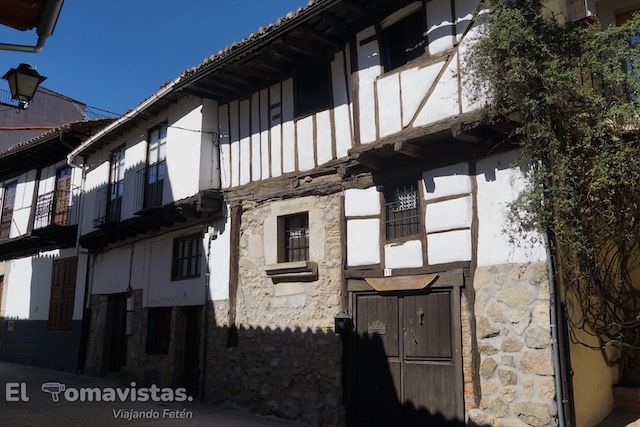 Casas típicas en la Calle Real de Tornavacas