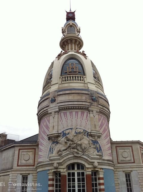 Torre de la antigua fabrica de Lu, Nantes