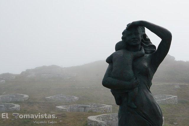 Escultura "A Espera", Laxe