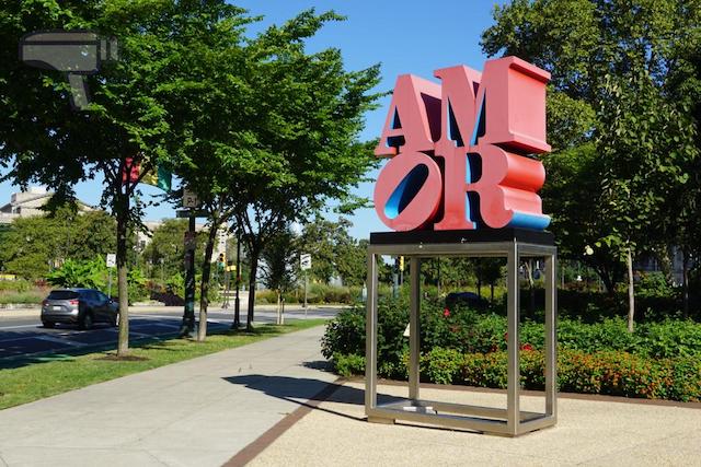 Letras Amor, Filadelfia
