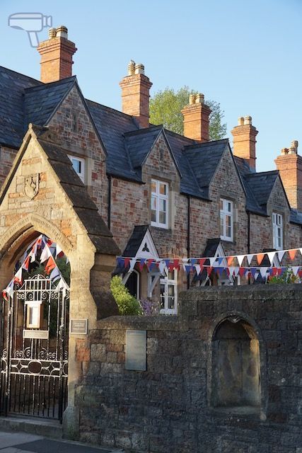 Almshouses, Wells