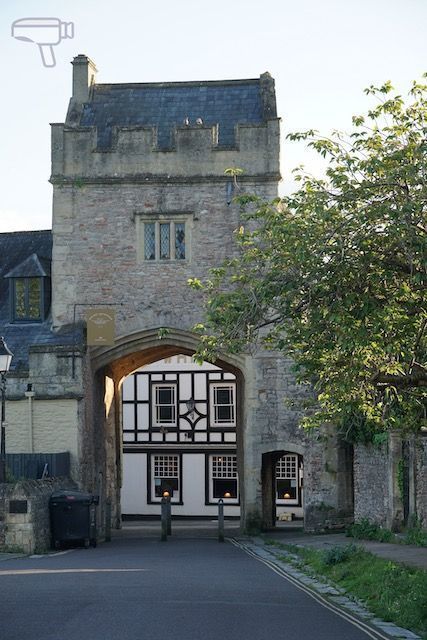 Brown's Gatehouse, Wells