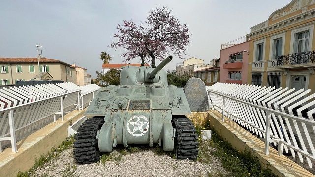 Tanque Juana de Arco, Marsella