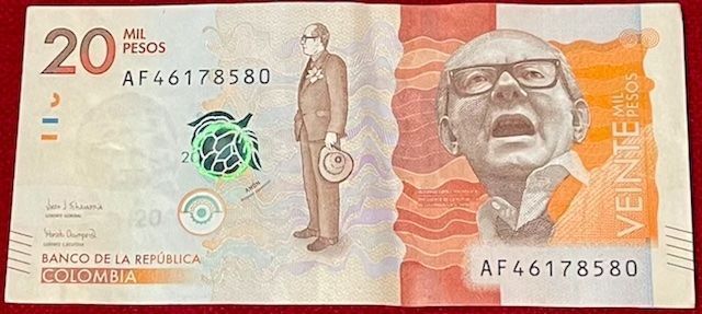 Pesos colombianos