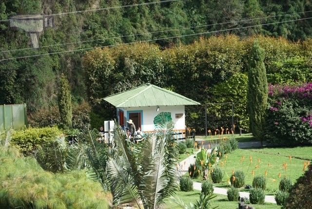 Caseta donde se paga en la ruta del Valle del Cocora
