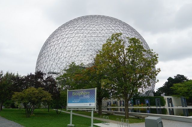 Espectacular cúpula geodésica del Museo The Biosphère