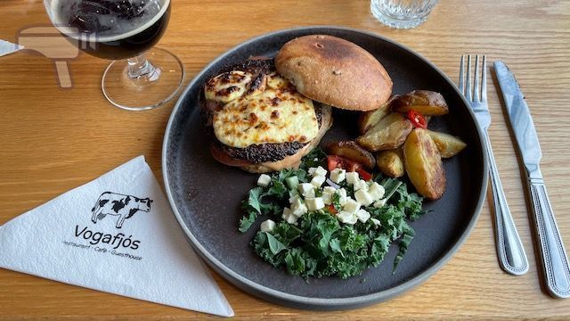 La hamburguesa que comimos en el restaurante Vagafjós