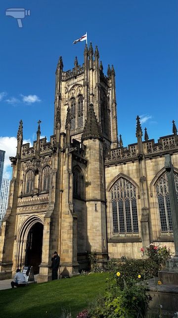 Catedral de Manchester mezcla un gótico solemne con detalles contemporáneos