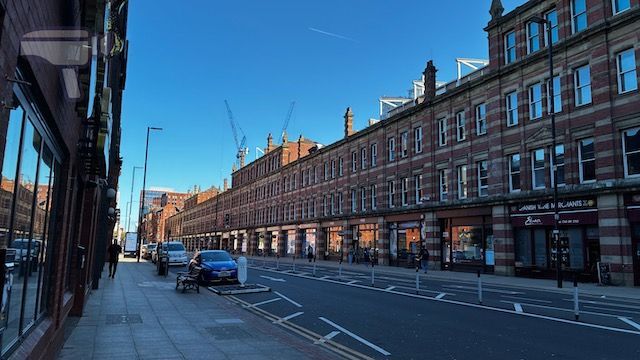 La bonita avenida Deansgate.