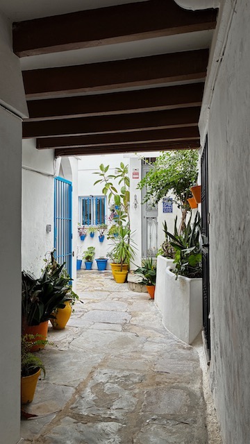 casco histórico de Tarifa calles blancas