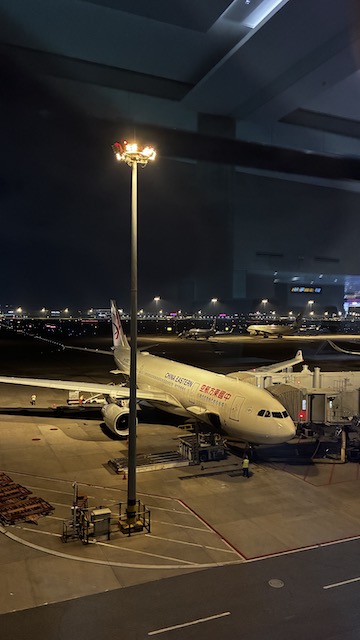 Avión de China Eastern durante nuestro viaje a Japón con escala en Shanghái