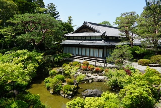 Jardín Yoshikien, un oasis de tranquilidad junto al Parque de Nara