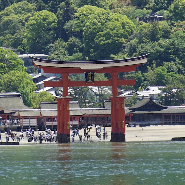 Qué ver en Hiroshima y Miyajima en un día: excursión desde Osaka por libre