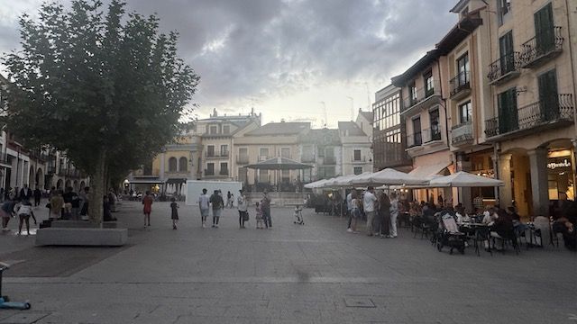 Plaza Mayor de Aranda de Duero al atardecer