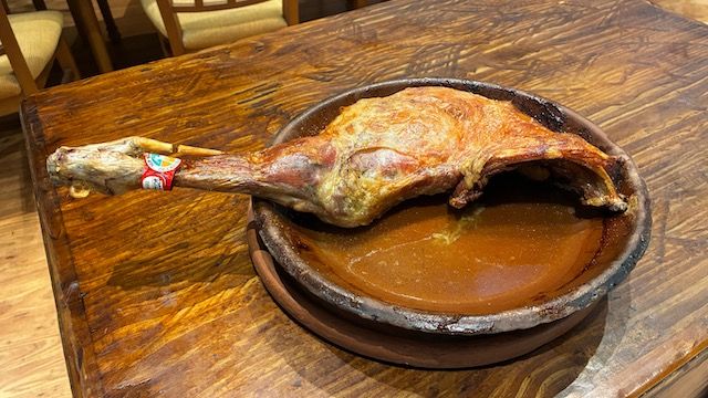 Lechazo asado en El Lagar de Isilla de Aranda de Duero